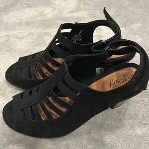 Euro soft sandals worn once size 9